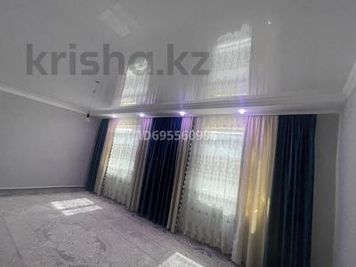 Отдельный дом · 5 комнат · 160 м² · 10 сот., Акбулак 16 — Богенбай батыра за 23 млн 〒 в Уральске