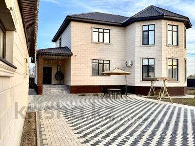 Жеке үй · 6 бөлме · 320 м² · 12 сот., мкр 12, С.к Актюбжилстрой 00, бағасы: 80 млн ₸ в Актобе
