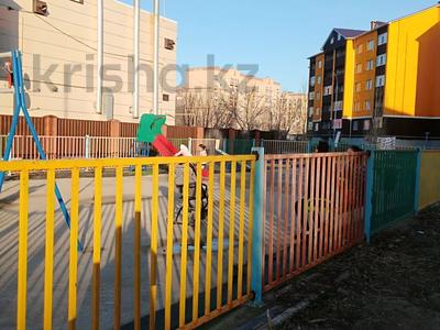 Продажа квартир в Актюбинской обл.: 3-комнатная квартира · 64.4 м² · 4/4 этаж, Нур Актобе — Возле Дины,за баней Керемет, детская площадка, детский сад за 18 млн 〒 3-комнатная квартира · 64.4 м² · 4/4 этаж, Нур Актобе — Возле Дины,за баней Керемет, детская площадка, детский сад за 18 млн 〒