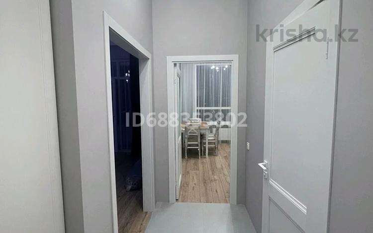 1-комнатная квартира, 42 м², 16/22 этаж помесячно, Туран 41/1 — Сыганак за 280 000 〒 в Астане, Есильский р-н — фото 11