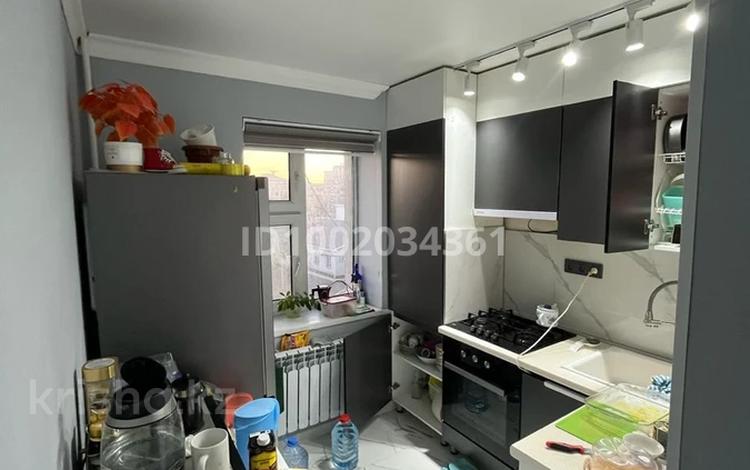 2-комнатная квартира · 42.2 м² · 4/5 этаж, мкр Сары Арка, сатпаева 16 — Дом сзади Анвара за 17 млн 〒 в Атырау — фото 2