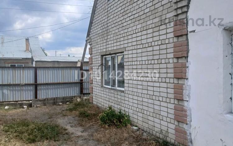 Отдельный дом · 3 комнаты · 53 м² · 10 сот., Бобровка 5030 — Остановка Калинка за 7 млн ₸ в Семее — фото 2