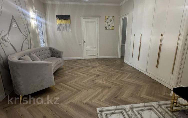 3-комнатная квартира · 135 м² · 8/20 этаж, Гейдар Алиева 2 за 135 млн ₸ в Астане, Есильский р-н — фото 2