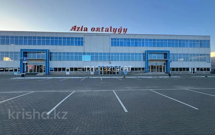 Свободное назначение, офисы, магазины и бутики, образование, развлечения, конференц-залы, кабинеты и рабочие места, студии · 4500 м² за 1 500 〒 в Актобе, жилой массив Юго-Запад-1 — фото 2