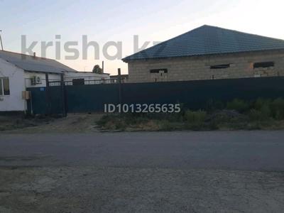 Отдельный дом · 2 комнаты · 100 м² · , мкр Коктем, 3 15 — Поралелная улица магазин береке за 15 млн ₸ в Атырау