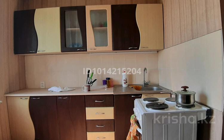 1-комнатная квартира · 33 м² · 9/9 этаж, 8 микрорайон 70 за 6.8 млн ₸ в Темиртау — фото 2