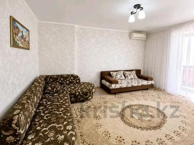2-комнатная квартира · 55 м² · 4/9 этаж, Абая 105 — Абая 105, сити центр, универмаг за 16 000 ₸ в Уральске