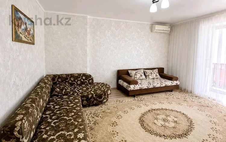 2-комнатная квартира · 55 м² · 4/9 этаж, Абая 105 — Абая 105, сити центр, универмаг за 16 000 ₸ в Уральске — фото 29