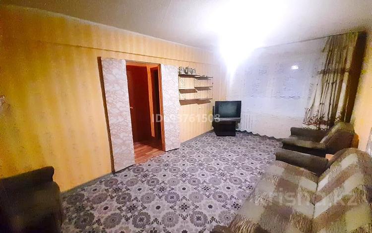 1-комнатная квартира, 34 м², 1/5 этаж, казыбек би за 14 млн 〒 в Усть-Каменогорске — фото 2