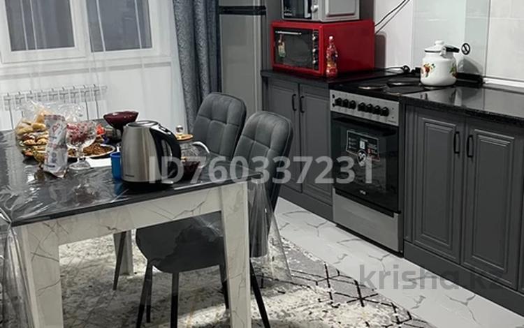 2-комнатная квартира · 70 м² · 9/10 этаж, Кульджинский тракт — Бухтарминская за 250 000 ₸ в Алматы, Турксибский р-н — фото 2