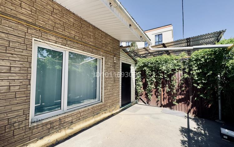 Часть дома · 3 комнаты · 90 м² · 1.5 сот., Байтасова 9в за 51 млн ₸ в Алматы, Медеуский р-н — фото 2