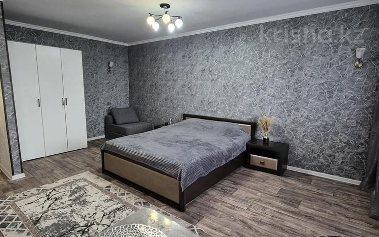 1-комнатная квартира · 34 м² · 4/5 этаж, Мангелик Ел 15 за 15 000 ₸ в Семее — фото 2