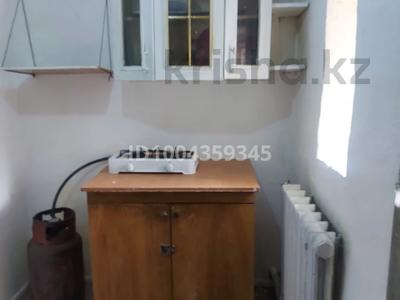 1 бөлме · 15 м² · 1 қабат, А.Затаевича 5/9 — Г.Потанина, бағасы: 45 000 ₸ в Астане, Сарыарка р-н