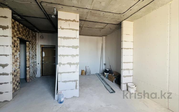 1-комнатная квартира · 44.2 м² · 17/17 этаж, мкр Юго-Восток — ЖК Атамура за 21.5 млн ₸ в Караганде, Казыбек би р-н — фото 4