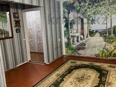 2-бөлмелі пәтер · 44 м² · 2/5 қабат, 1 ш/а, Есет батыра, бағасы: 10.5 млн ₸ в Актобе, мкр 5