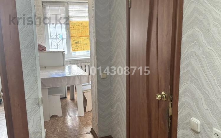 1-комнатная квартира · 35 м² · 4/5 этаж, мкр 8, Рыскулова за 120 000 ₸ в Актобе — фото 2