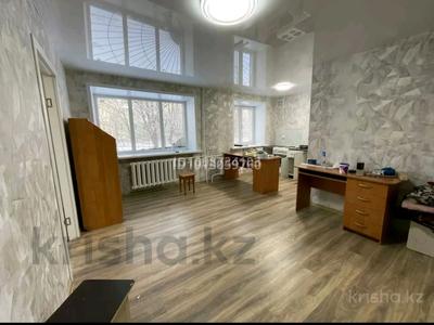 2-комнатная квартира · 50 м² · 1/5 этаж, Крылова 79 за 200 000 ₸ в Усть-Каменогорске