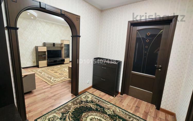 2-комнатная квартира · 60.4 м² · 1/9 этаж, мкр Аксай-1А 18 за 300 000 ₸ в Алматы, Ауэзовский р-н — фото 2