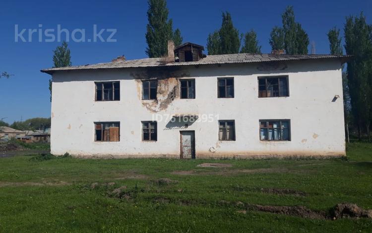 Отдельный дом · 8 комнат · 880 м² · 20 сот., Центральная 7 — Ноғайбай ауылы за ~ 2.9 млн ₸ в Кордае — фото 2