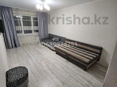 1-комнатная квартира · 31 м² · 1/4 этаж · помесячно, мкр Коктем-2 13 за 230 000 〒 в Алматы, Бостандыкский р-н