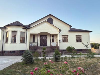 Отдельный дом · 7 комнат · 700 м², мкр Самал-2 за 1.5 млн 〒 в Шымкенте, Абайский р-н