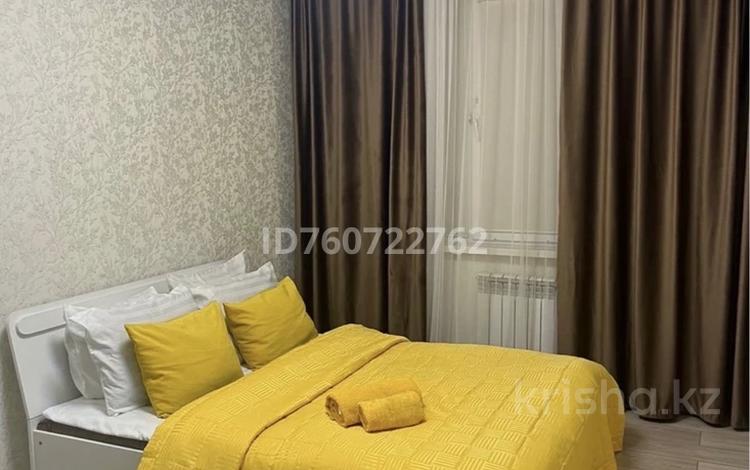 1-комнатная квартира · 52 м² · 1/5 этаж, Паримбетова 4 — Жд вокзал, площадь, жайна за 12 000 ₸ в  — фото 2