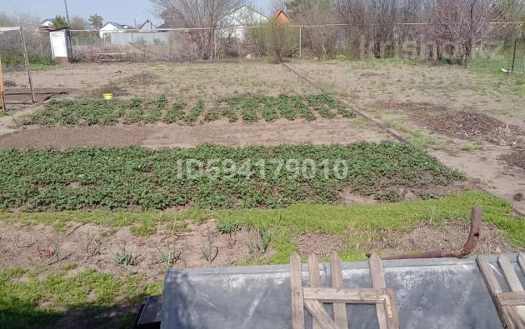 Дача · 1 комната · 15 м² · 9 сот., С/к Сосна 75 за ~ 2.9 млн 〒 в Актобе, мкр Гормолзавод — фото 3