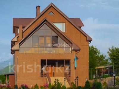 Дом · 10 комнат · 400 м², СТ Алмалы 30 за 200 000 〒 в Алматы, Медеуский р-н