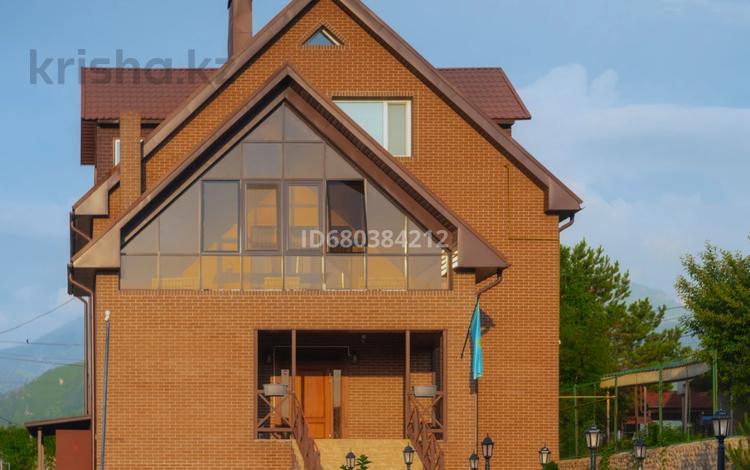 Дом · 10 комнат · 400 м², СТ Алмалы 30 за 200 000 〒 в Алматы, Медеуский р-н — фото 101