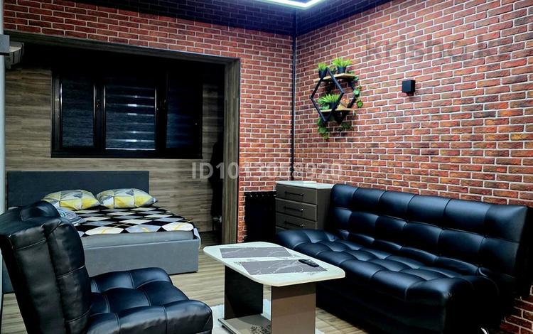 1-бөлмелі пәтер · 35 м² · 4/5 қабат, 7-ш/а., бағасы: 17 000 ₸ в Актау, 7-й мкр — фото 2
