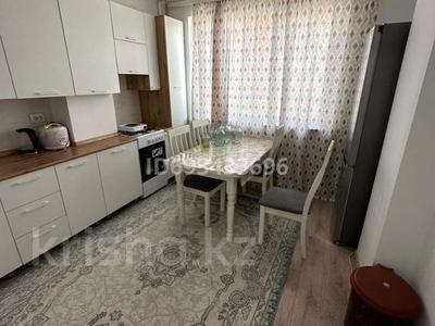 1-комнатная квартира, 36 м², 1/5 этаж помесячно, мкр Шугыла 6/35 — Алтын орда 6/35 62 блок 1 подъезд, 1-этаж, 2 квартира за 160 000 〒 в Алматы, Наурызбайский р-н