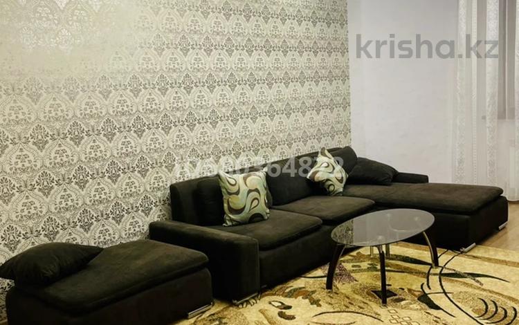 2-комнатная квартира · 80 м² · 3/9 этаж, Валиханова 21 за 350 000 ₸ в Атырау — фото 2