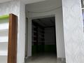 Свободное назначение, офисы, магазины и бутики, общепит, салоны красоты, медцентры и аптеки, образование, развлечения, кабинеты и рабочие места · 95 м² за 280 000 ₸ в Шымкенте, Туран р-н — фото 3