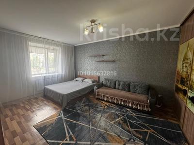 1-бөлмелі пәтер · 41 м² · 1/5 қабат, Каирбекова 351/3, бағасы: 10 000 ₸ в Костанае