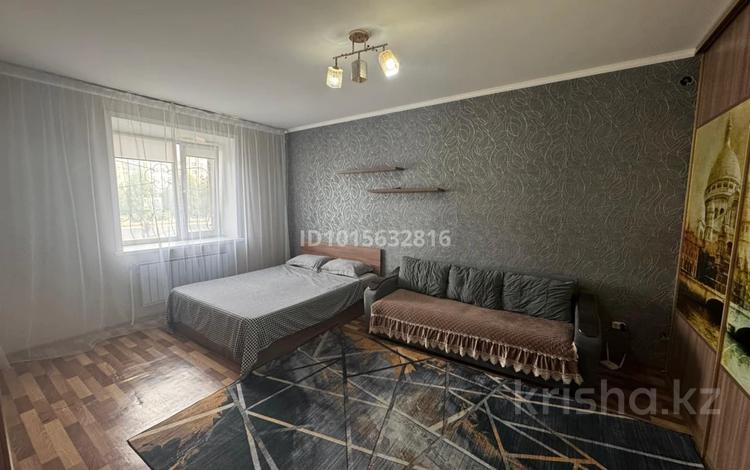 1-бөлмелі пәтер · 41 м² · 1/5 қабат, Каирбекова 351/3, бағасы: 10 000 ₸ в Костанае — фото 2