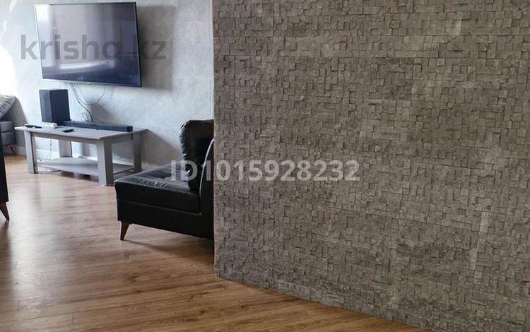 2-бөлмелі пәтер · 70 м² · 10/10 қабат, Шұғыла ш/а. 12/1, бағасы: 300 000 ₸ в Алматы, Наурызбайский р-н — фото 2