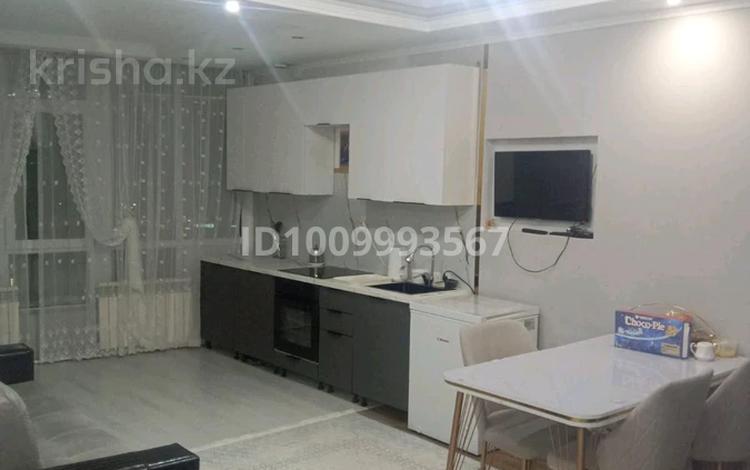 2-бөлмелі пәтер · 70 м² · 7/25 қабат, мкр 11 112а, бағасы: 20 млн ₸ в Актобе — фото 2