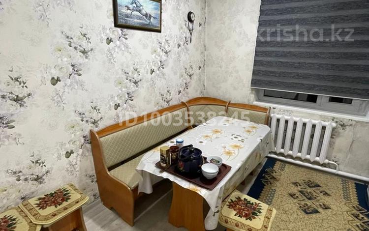 Отдельный дом · 3 комнаты · 88.6 м² · 10 сот., Абая 11 — Талап за 10 млн 〒 в Жезказгане — фото 2