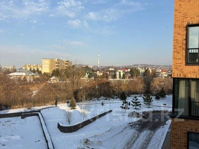 3-комнатная квартира · 145 м² · 3/3 этаж, мкр Горный Гигант, Аль- Фараби за 174 млн ₸ в Алматы, Медеуский р-н