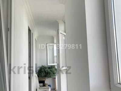 3-бөлмелі пәтер · 105 м² · 5/9 қабат, Алтын орда ш/а., Мангилик ел 22, бағасы: 39 млн ₸ в Актобе, мкр. Алтын орда