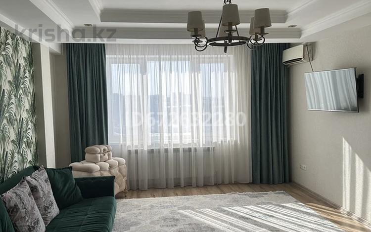 2-комнатная квартира, 75 м², 9/10 этаж помесячно, Абая 202/1 — Тлендиева за 300 000 〒 в Алматы — фото 18