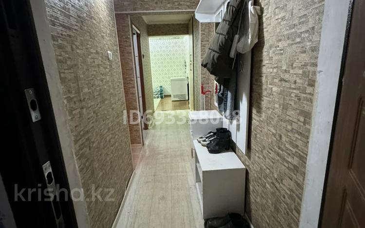 3-комнатная квартира, 65 м², 5/5 этаж, Расковой 7 за 14 млн 〒 в Жезказгане — фото 2