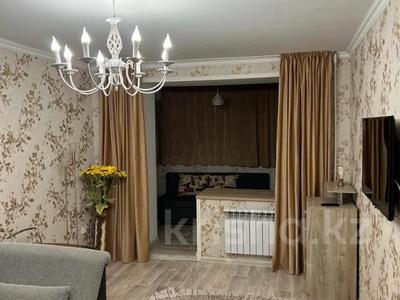 2-бөлмелі пәтер, 60 м², 1/5 қабат тәулігіне, Айтеке би, бағасы: 16 000 〒 в Таразе