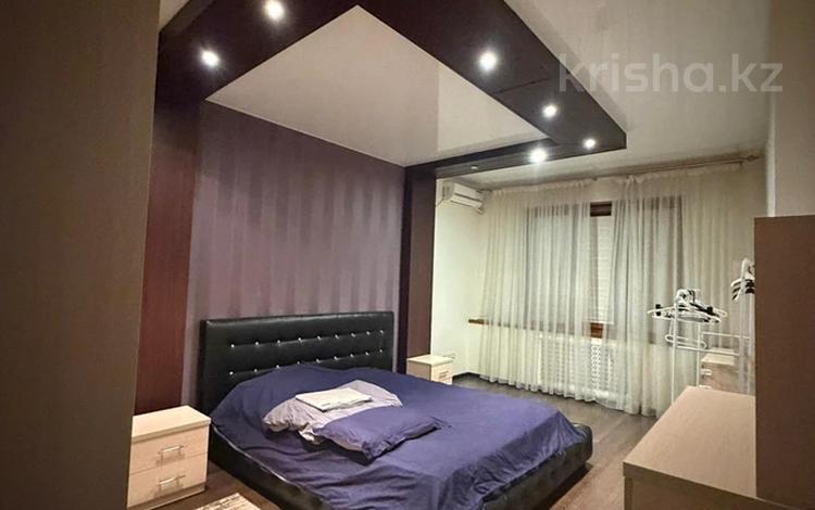 3-комнатная квартира · 134 м² · 9/9 этаж, 15-й мкр 62 за 260 000 ₸ в Актау — фото 2