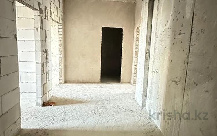 2-бөлмелі пәтер · 86.1 м² · 6/10 қабат, Абулхаирхана 147, бағасы: 27 млн ₸ в Уральске — фото 5