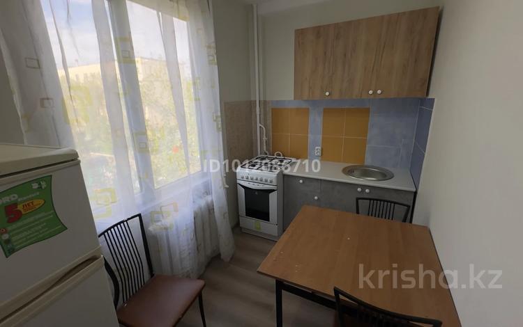 2-бөлмелі пәтер · 45.7 м² · 3/5 қабат, ул. Сакена Сейфуллина 17, бағасы: 18 млн ₸ в Астане, р-н Байконур — фото 2