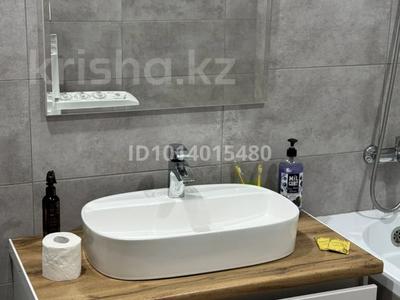 1-бөлмелі пәтер · 50 м² · 1/5 қабат, Алтын орда ш/а., Мустафа Шокая 28/1, бағасы: 14 000 ₸ в Актобе, мкр. Алтын орда