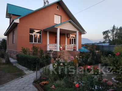 Отдельный дом · 5 комнат · 302 м² · 12 сот., Меншуткина — Акан Серы - Дулатова за 190 млн ₸ в Алматы, Турксибский р-н