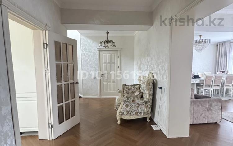 Жеке үй · 5 бөлме · 200 м², Восточный 19 — Мед центр, бағасы: 1 млн 〒 в Конаеве — фото 2