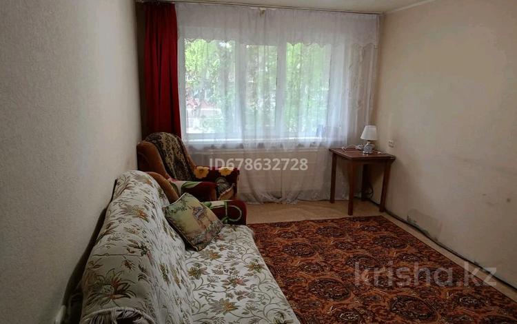 1-комнатная квартира, 32 м², 1/5 этаж помесячно, Рыскулова 13 за 80 000 〒 в Караганде — фото 12